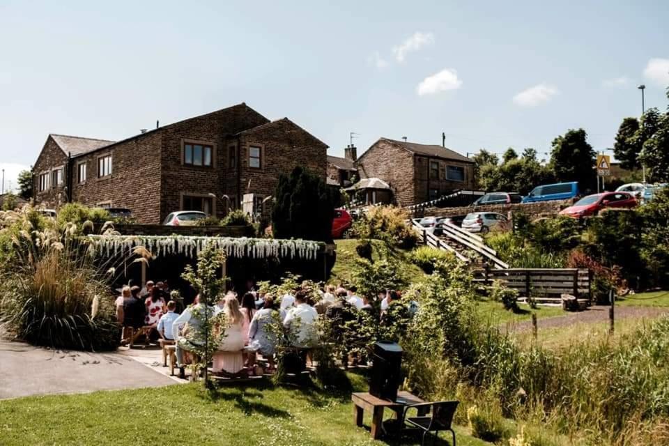 Grains Bar Hotel Oldham Bagian luar foto